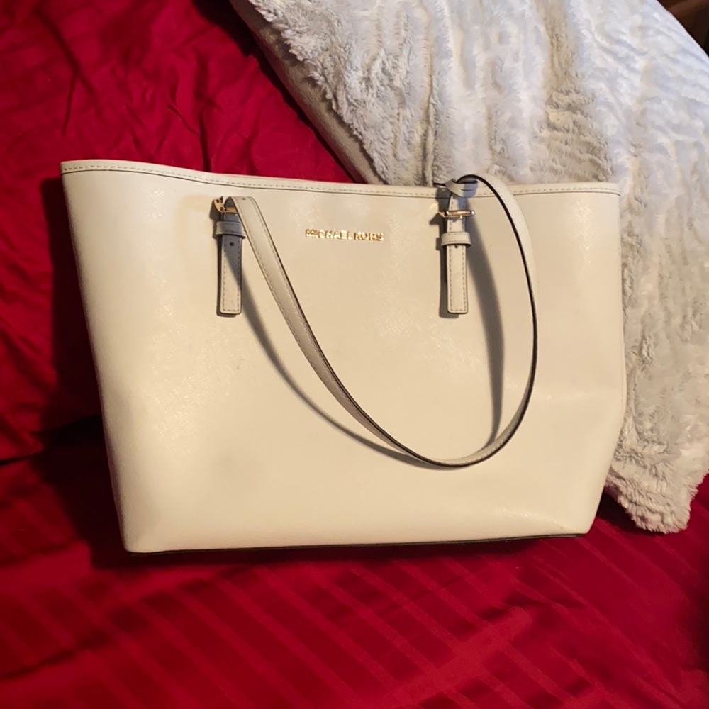 Micheal Kors medium tote